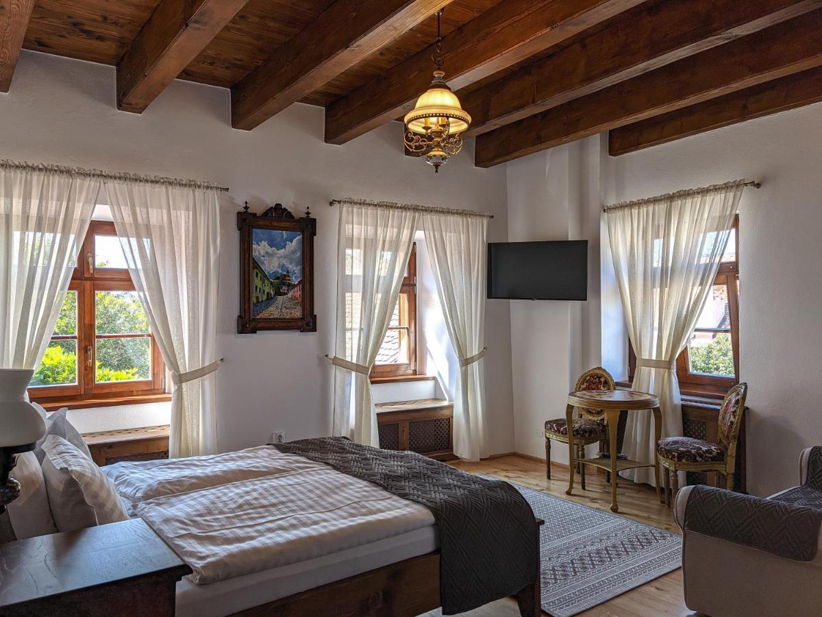 La Teo Pensiune Si Pivnita Sighişoara Exterior foto